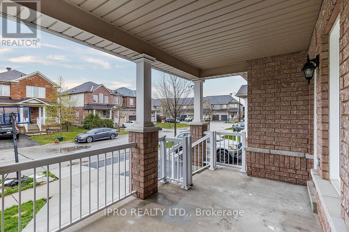 












307 TEETZEL DRIVE

,
Milton (CL Clarke),




Ontario
L9T0B1

