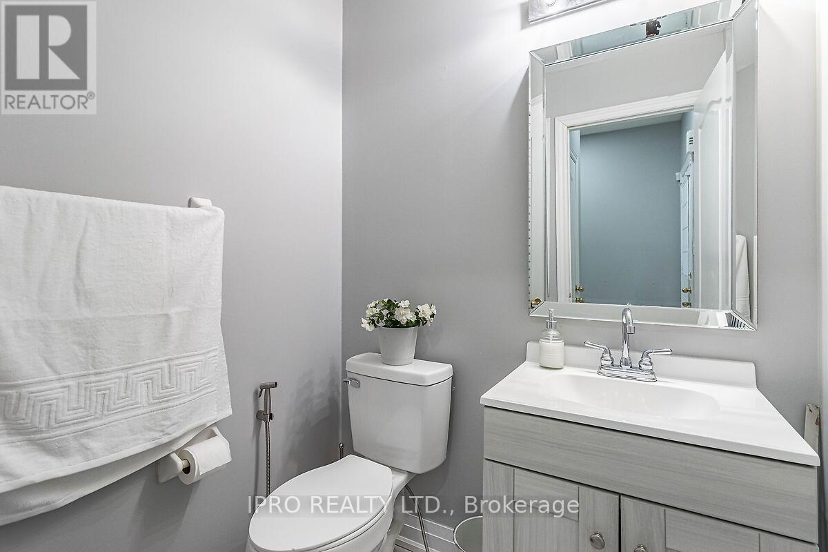












307 TEETZEL DRIVE

,
Milton (CL Clarke),




Ontario
L9T0B1

