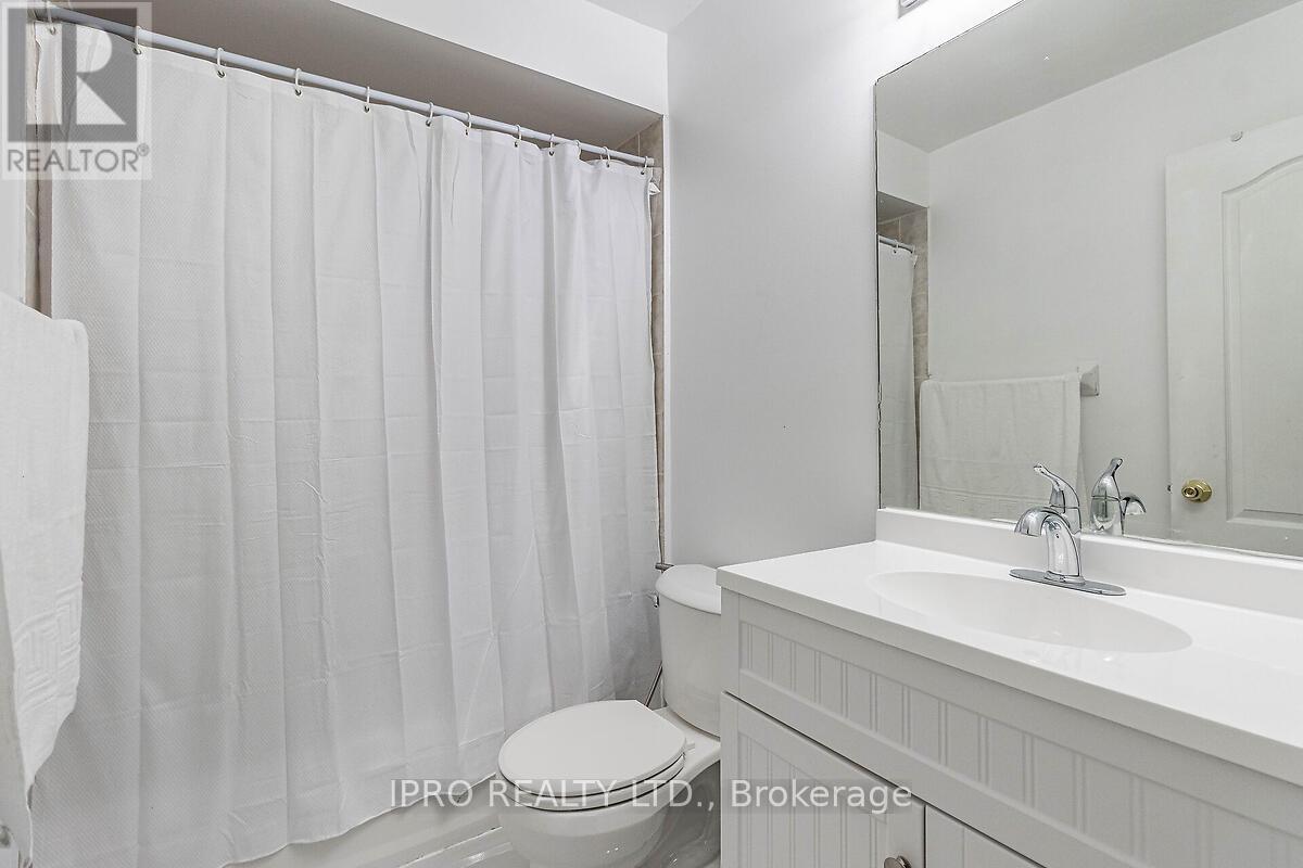 












307 TEETZEL DRIVE

,
Milton (CL Clarke),




Ontario
L9T0B1

