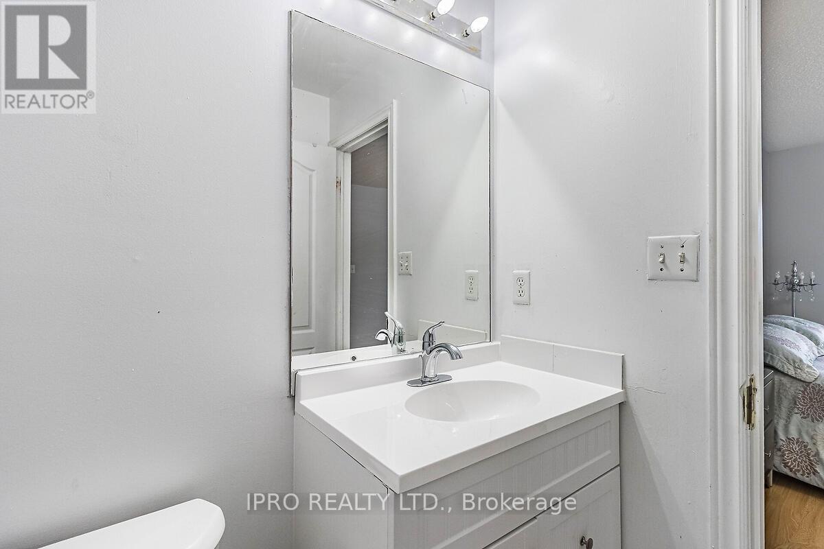 












307 TEETZEL DRIVE

,
Milton (CL Clarke),




Ontario
L9T0B1

