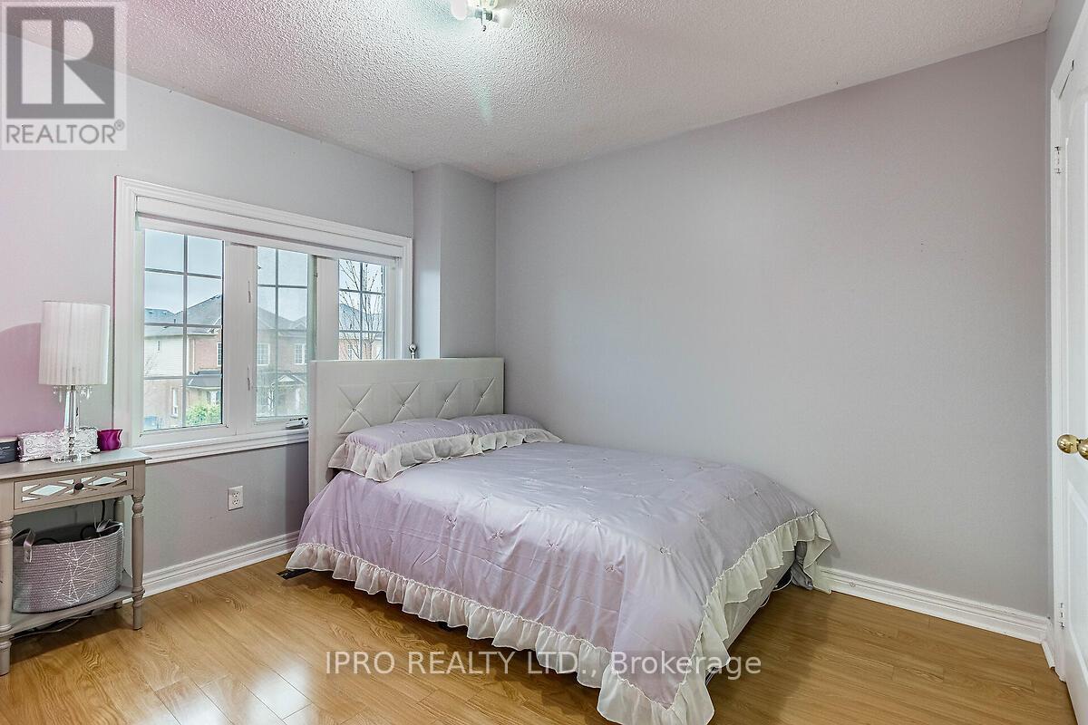 












307 TEETZEL DRIVE

,
Milton (CL Clarke),




Ontario
L9T0B1

