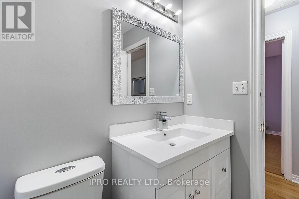 












307 TEETZEL DRIVE

,
Milton (CL Clarke),




Ontario
L9T0B1

