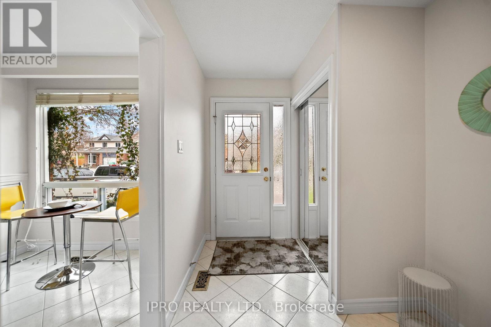 












734 BRIAR CRESCENT

,
Milton (DP Dorset Park),




Ontario
L9T3Z8

