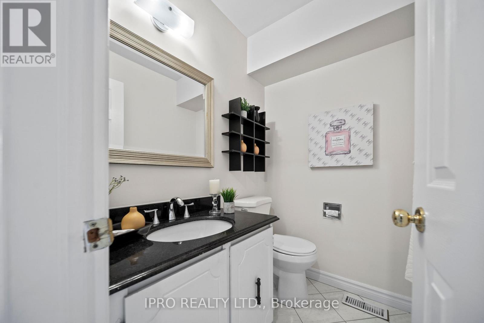 












734 BRIAR CRESCENT

,
Milton (DP Dorset Park),




Ontario
L9T3Z8

