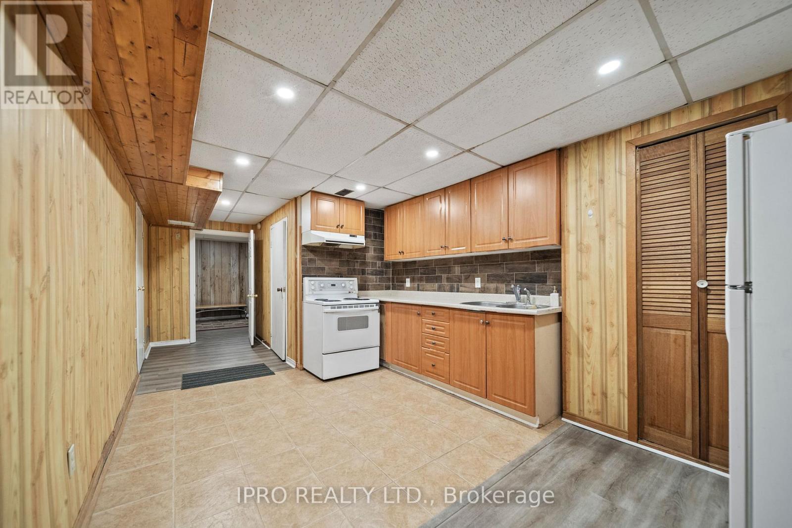 












734 BRIAR CRESCENT

,
Milton (DP Dorset Park),




Ontario
L9T3Z8

