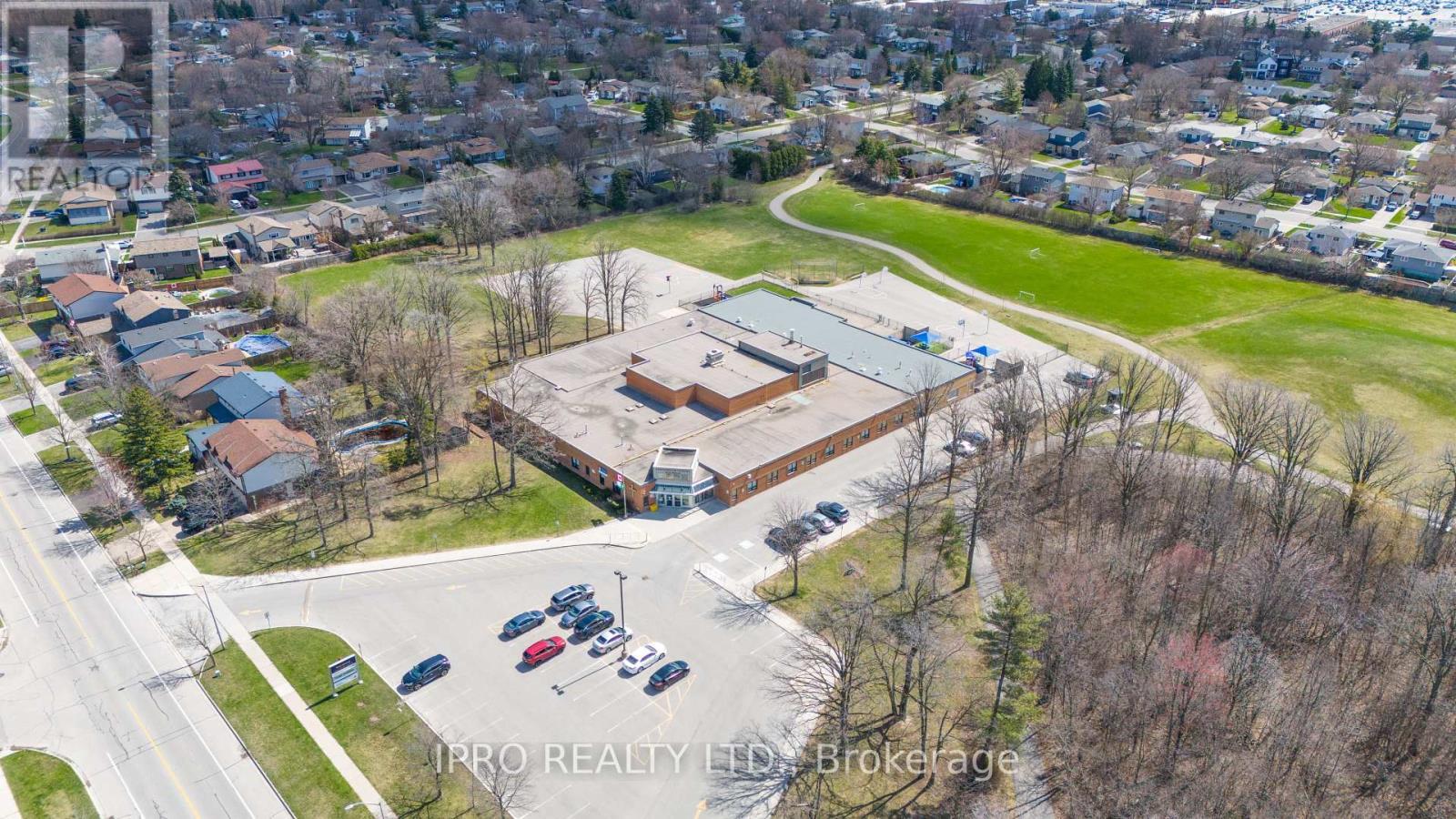 












734 BRIAR CRESCENT

,
Milton (DP Dorset Park),




Ontario
L9T3Z8

