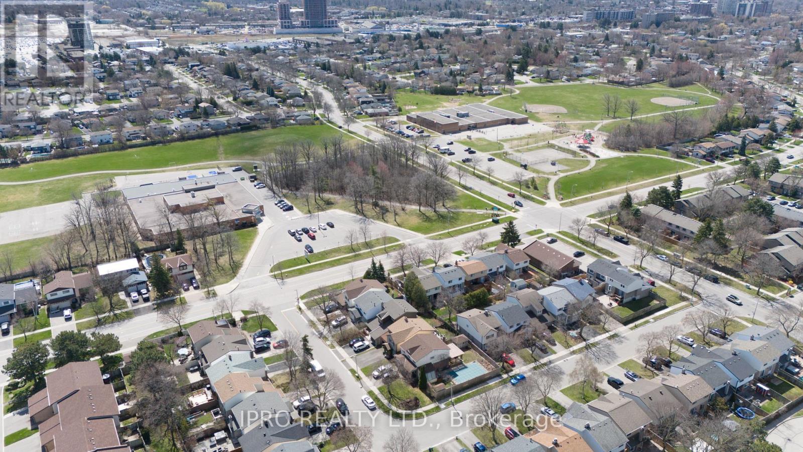 












734 BRIAR CRESCENT

,
Milton (DP Dorset Park),




Ontario
L9T3Z8

