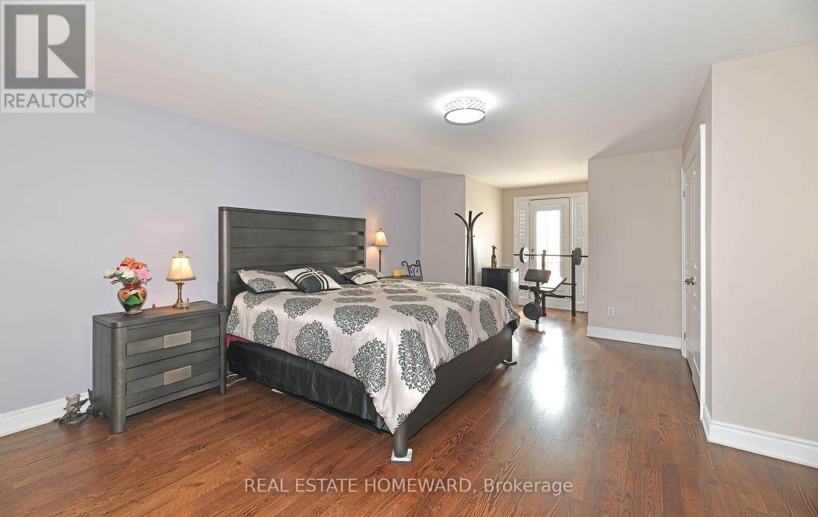












264 DALESFORD ROAD

,
Toronto (Stonegate-Queensway),




Ontario
M8Y1G5

