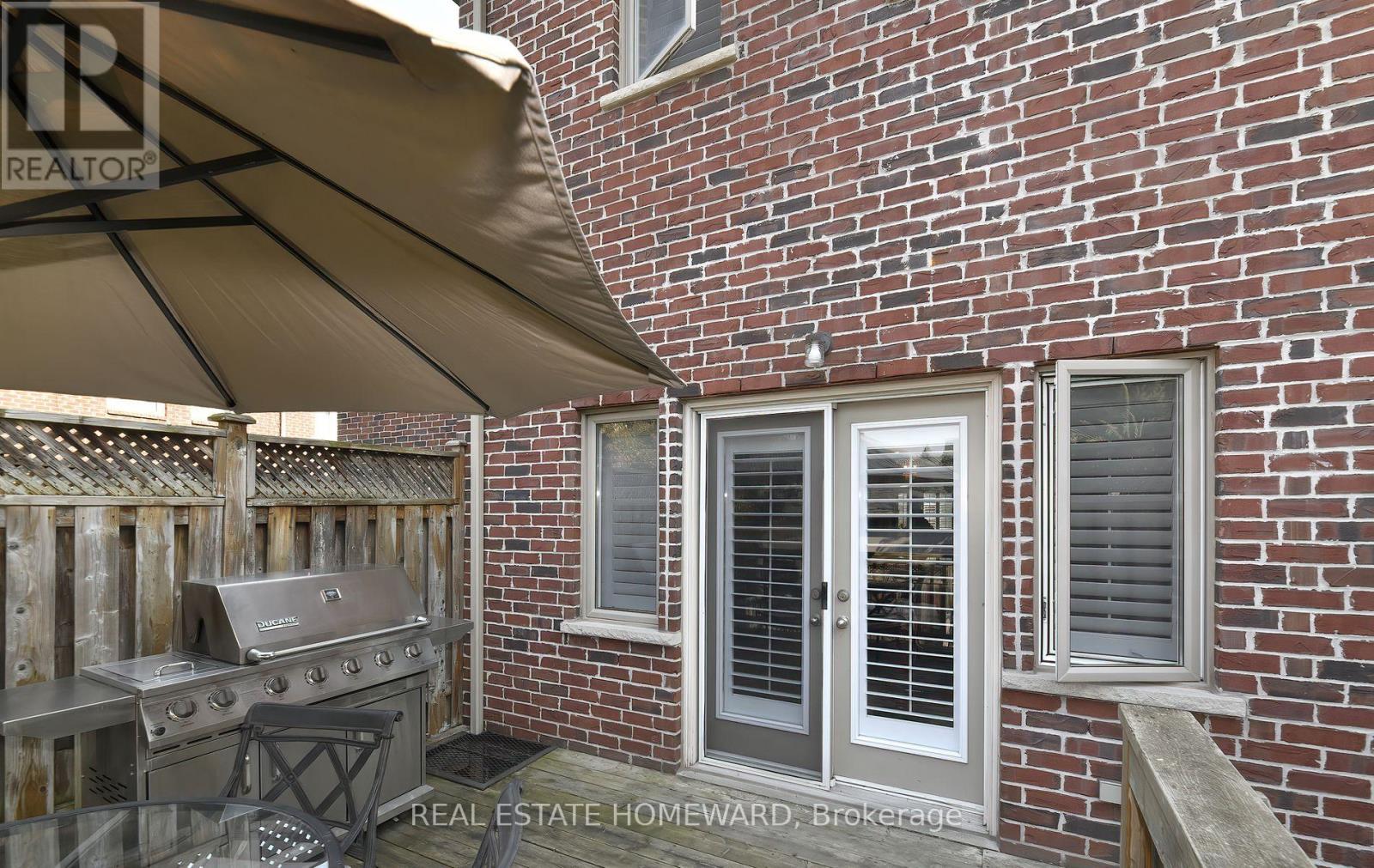 












264 DALESFORD ROAD

,
Toronto (Stonegate-Queensway),




Ontario
M8Y1G5

