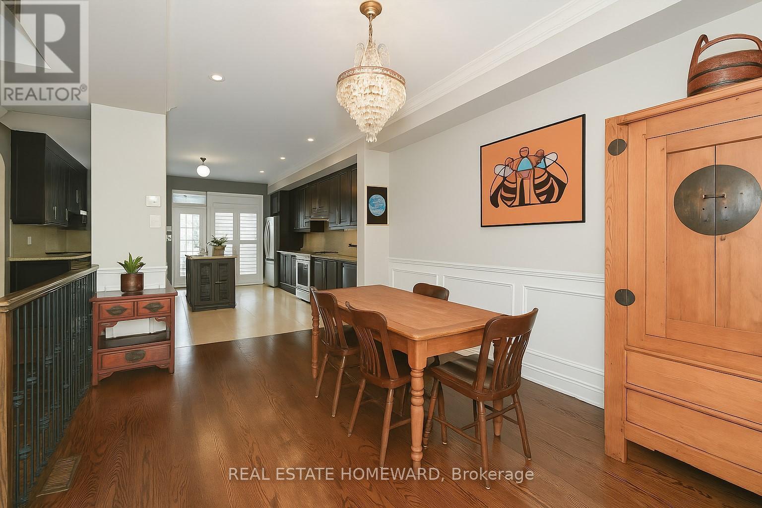 












264 DALESFORD ROAD

,
Toronto (Stonegate-Queensway),




Ontario
M8Y1G5

