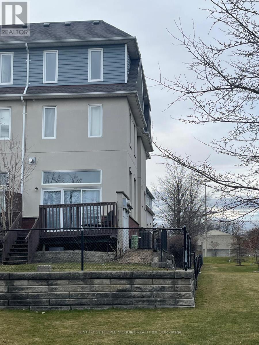 












14 - 840 DUNDAS STREET W

,
Mississauga (Erindale),




Ontario
L5C1C2

