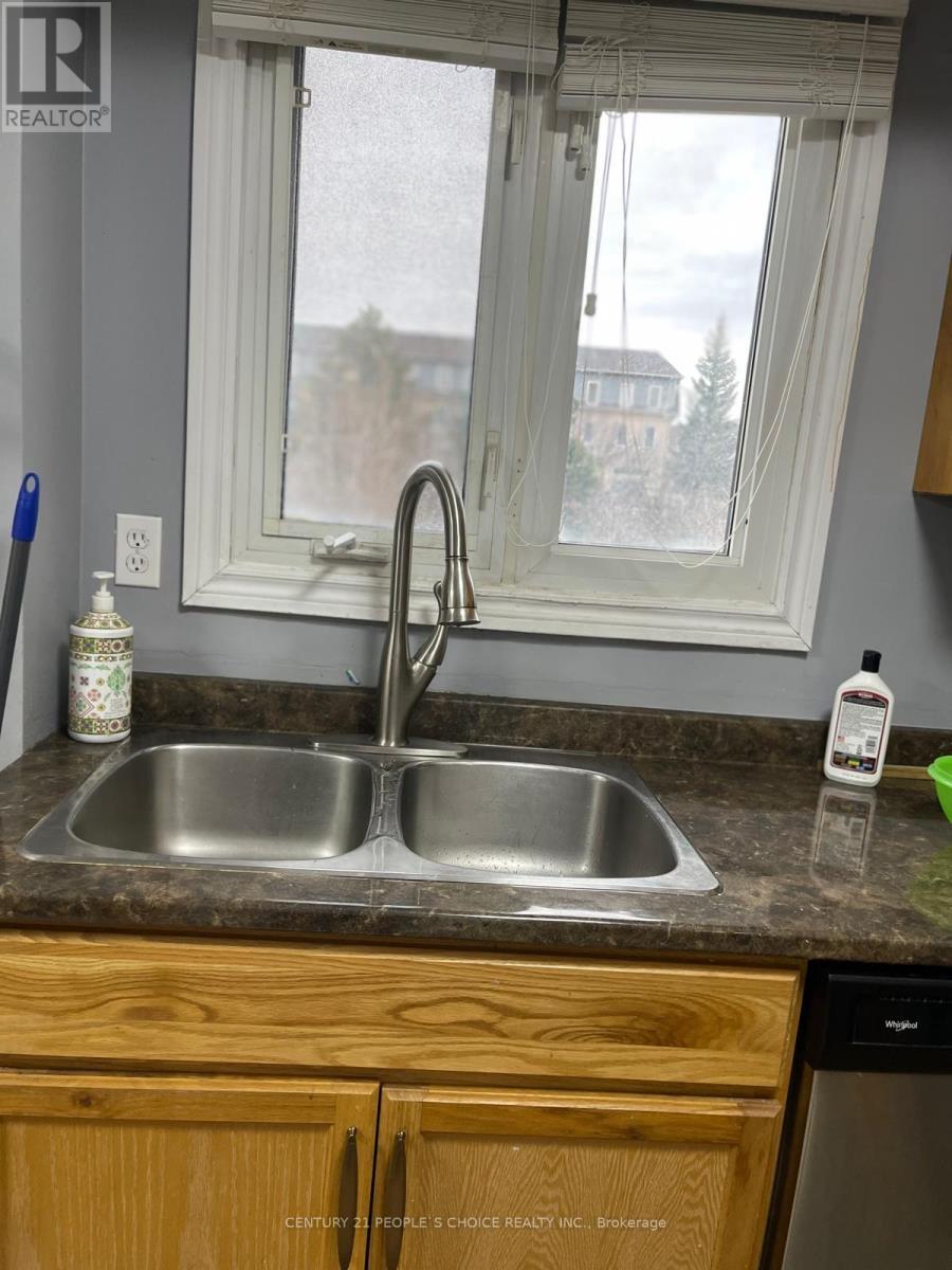 












14 - 840 DUNDAS STREET W

,
Mississauga (Erindale),




Ontario
L5C1C2

