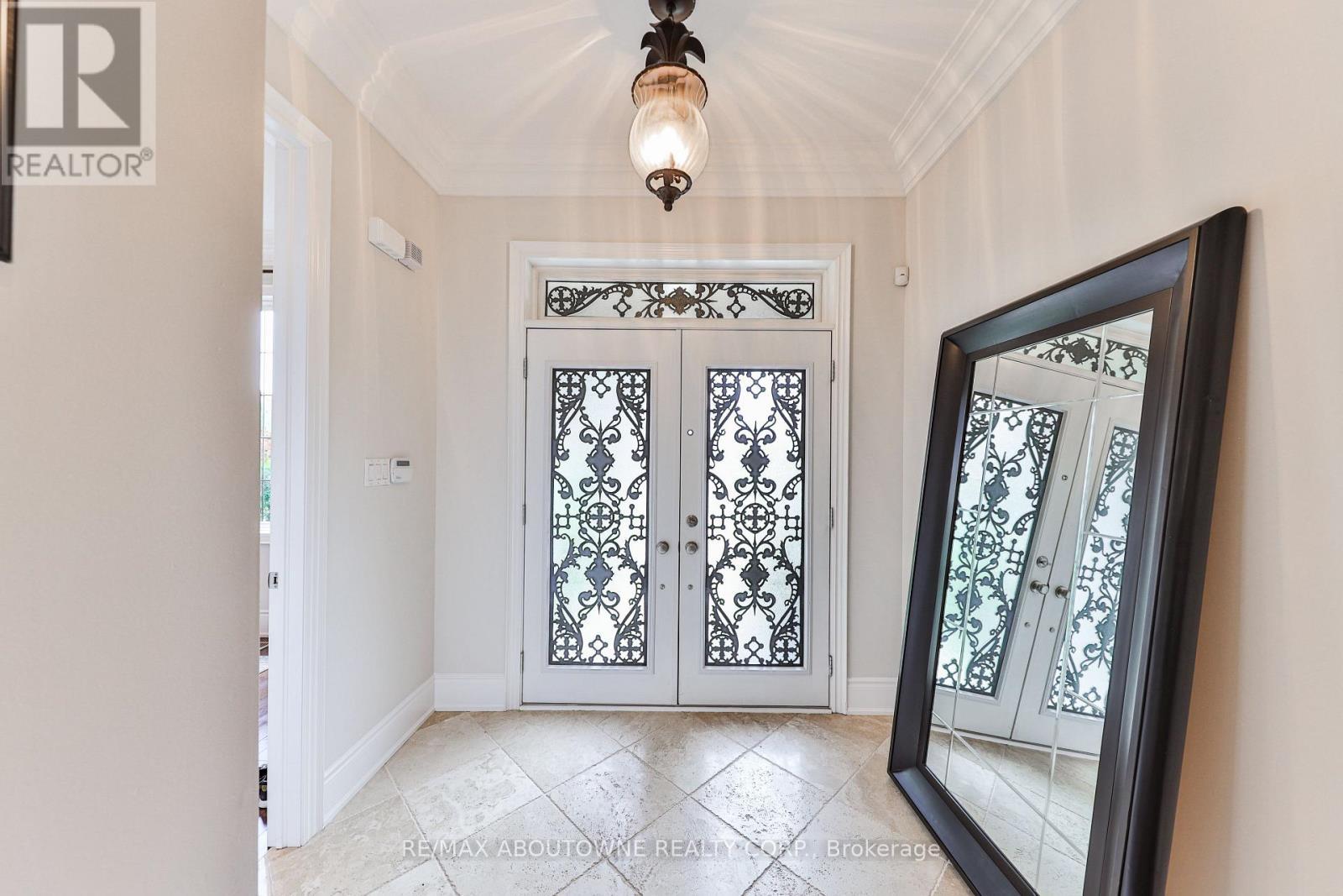 












526 HIDDEN TRAIL

,
Oakville (GO Glenorchy),




Ontario
L6M0N3

