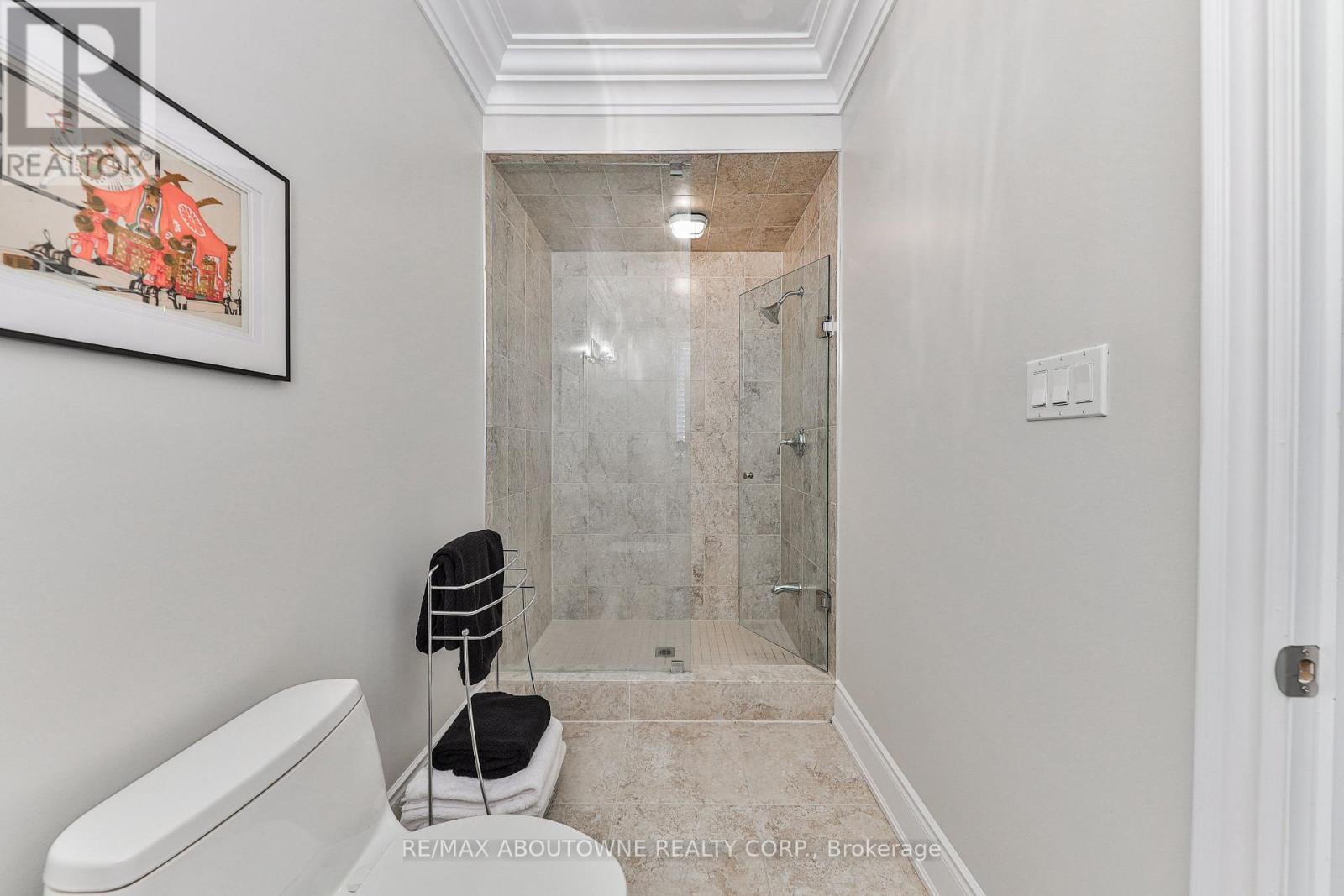 












526 HIDDEN TRAIL

,
Oakville (GO Glenorchy),




Ontario
L6M0N3

