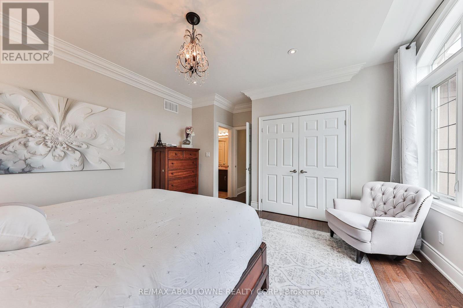 












526 HIDDEN TRAIL

,
Oakville (GO Glenorchy),




Ontario
L6M0N3

