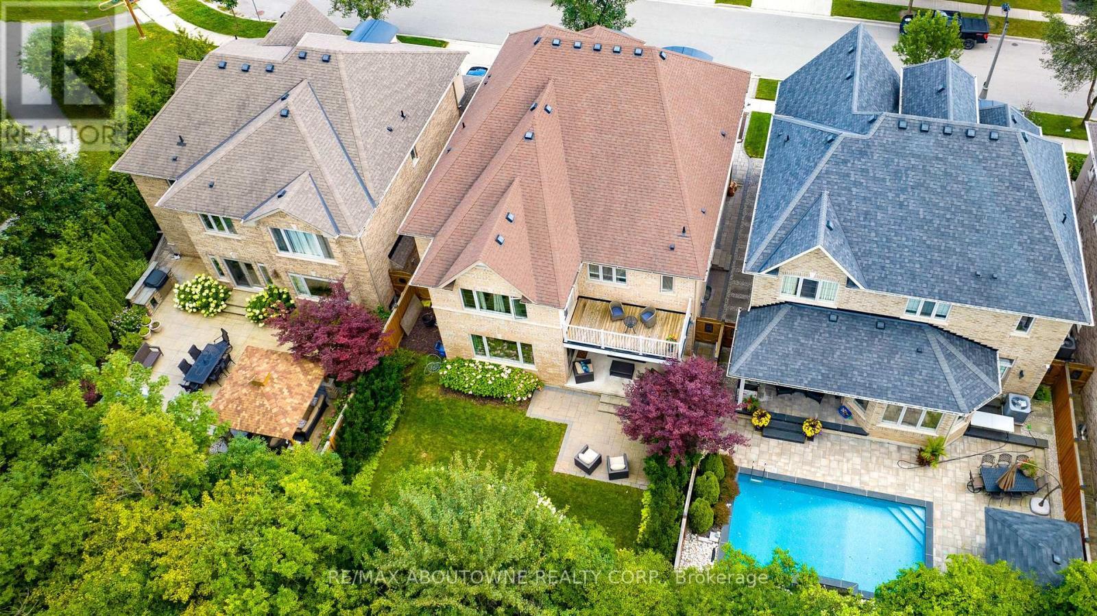 












526 HIDDEN TRAIL

,
Oakville (GO Glenorchy),




Ontario
L6M0N3

