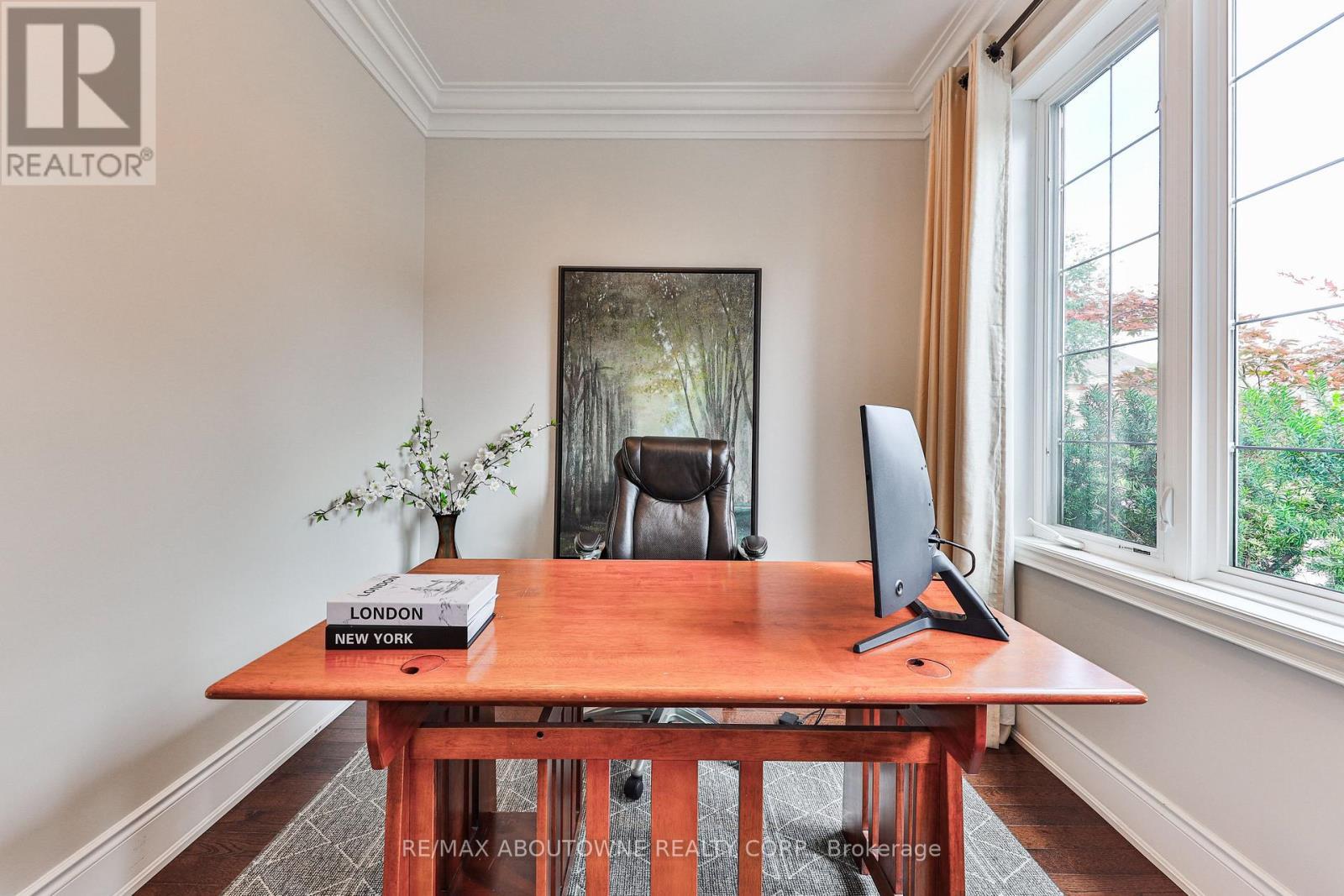 












526 HIDDEN TRAIL

,
Oakville (GO Glenorchy),




Ontario
L6M0N3

