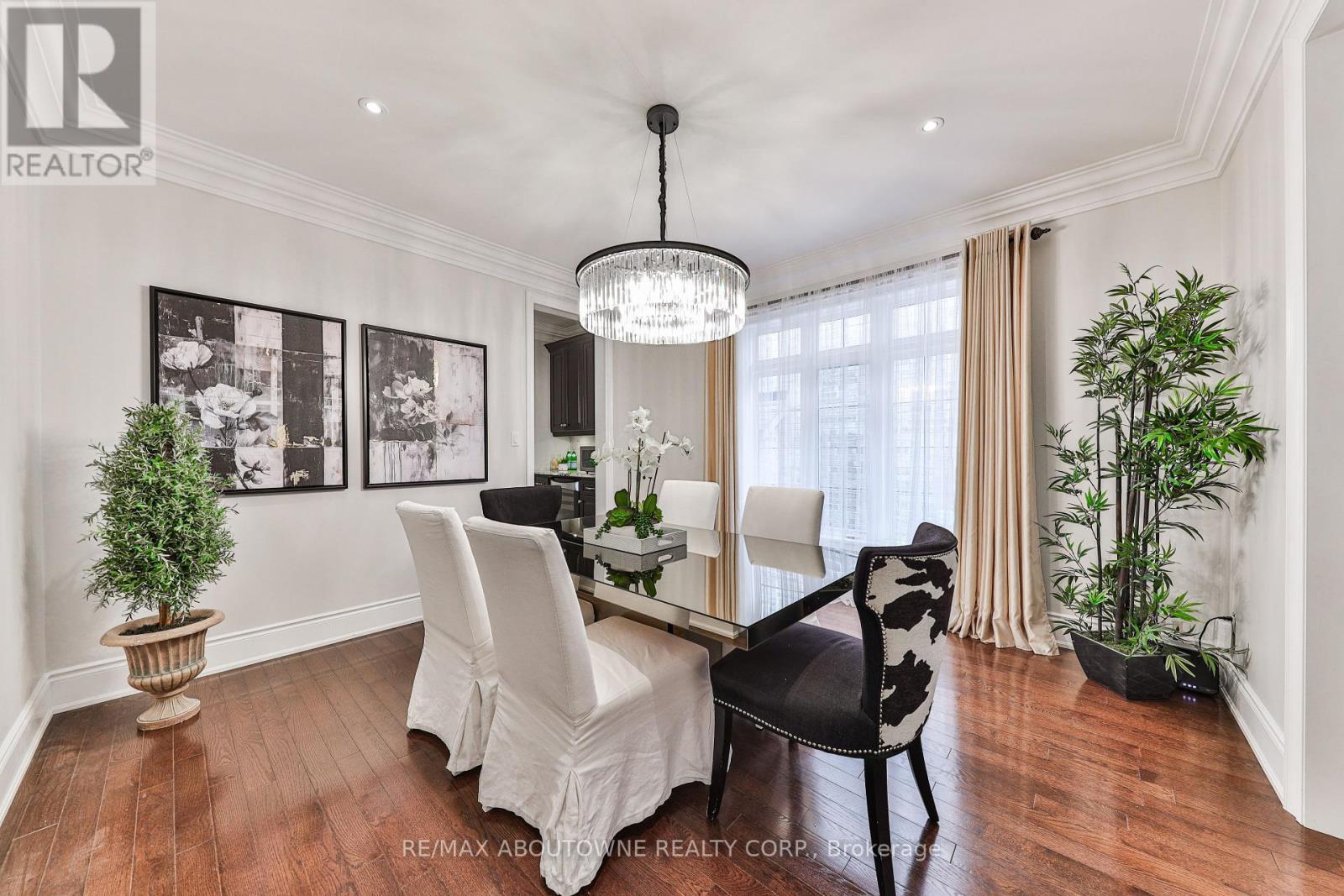 












526 HIDDEN TRAIL

,
Oakville (GO Glenorchy),




Ontario
L6M0N3


