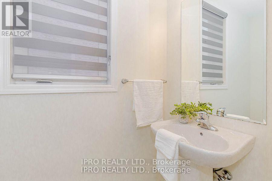 












98 EBERLY WOODS DRIVE

,
Caledon,




Ontario
L7C0Y9

