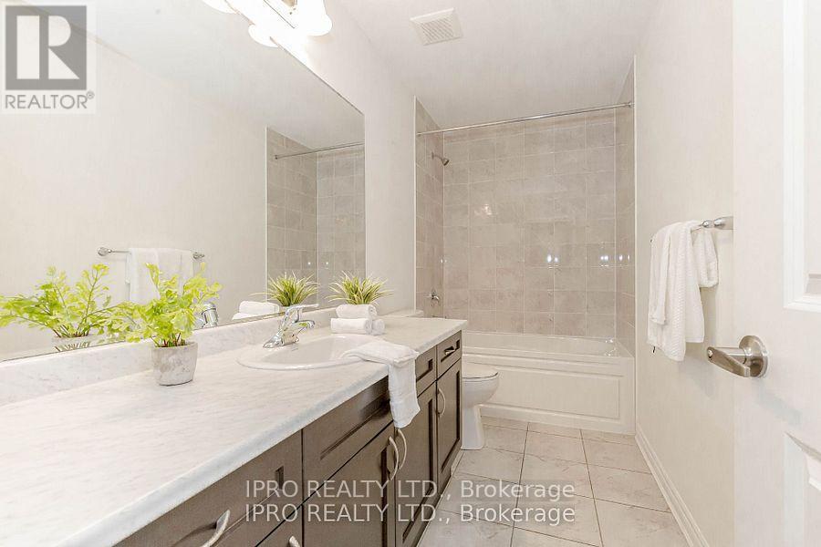 












98 EBERLY WOODS DRIVE

,
Caledon,




Ontario
L7C0Y9


