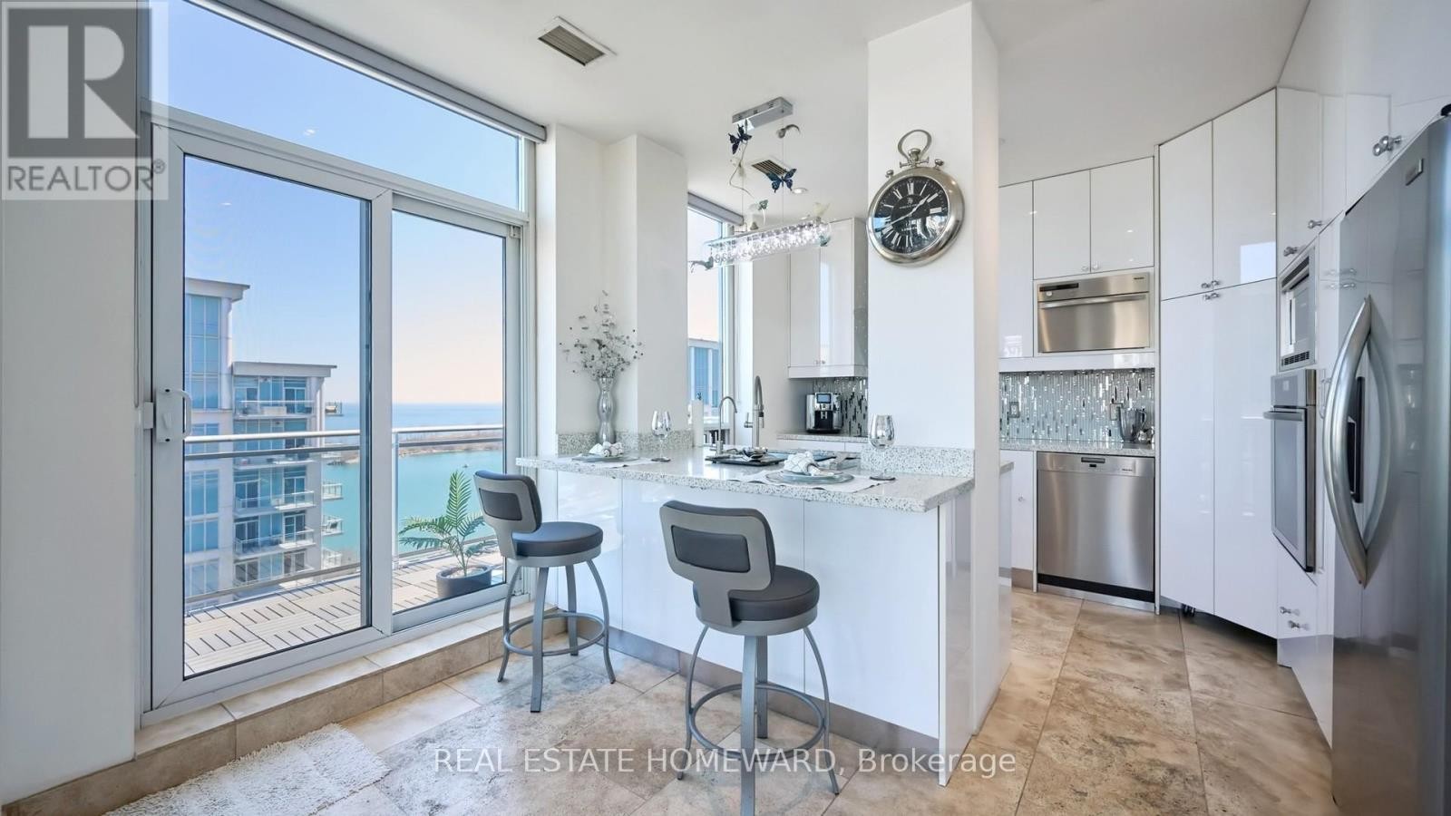 












PH3 - 2119 LAKE SHORE BOULEVARD W

,
Toronto (Mimico),




Ontario
M8V4E8

