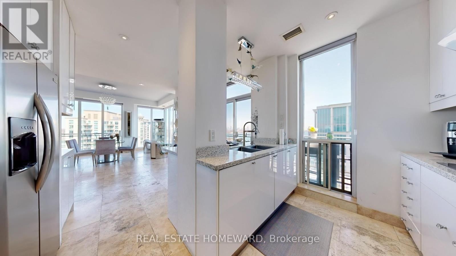 












PH3 - 2119 LAKE SHORE BOULEVARD W

,
Toronto (Mimico),




Ontario
M8V4E8

