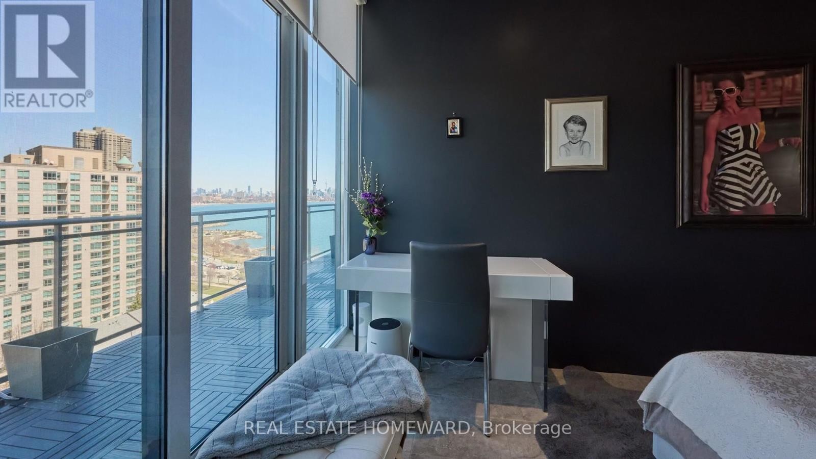 












PH3 - 2119 LAKE SHORE BOULEVARD W

,
Toronto (Mimico),




Ontario
M8V4E8

