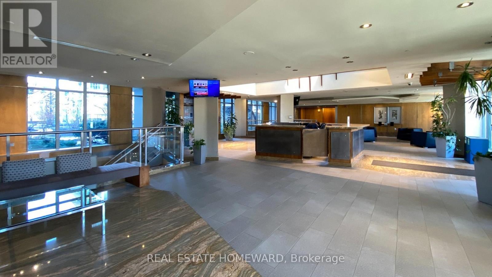 












PH3 - 2119 LAKE SHORE BOULEVARD W

,
Toronto (Mimico),




Ontario
M8V4E8

