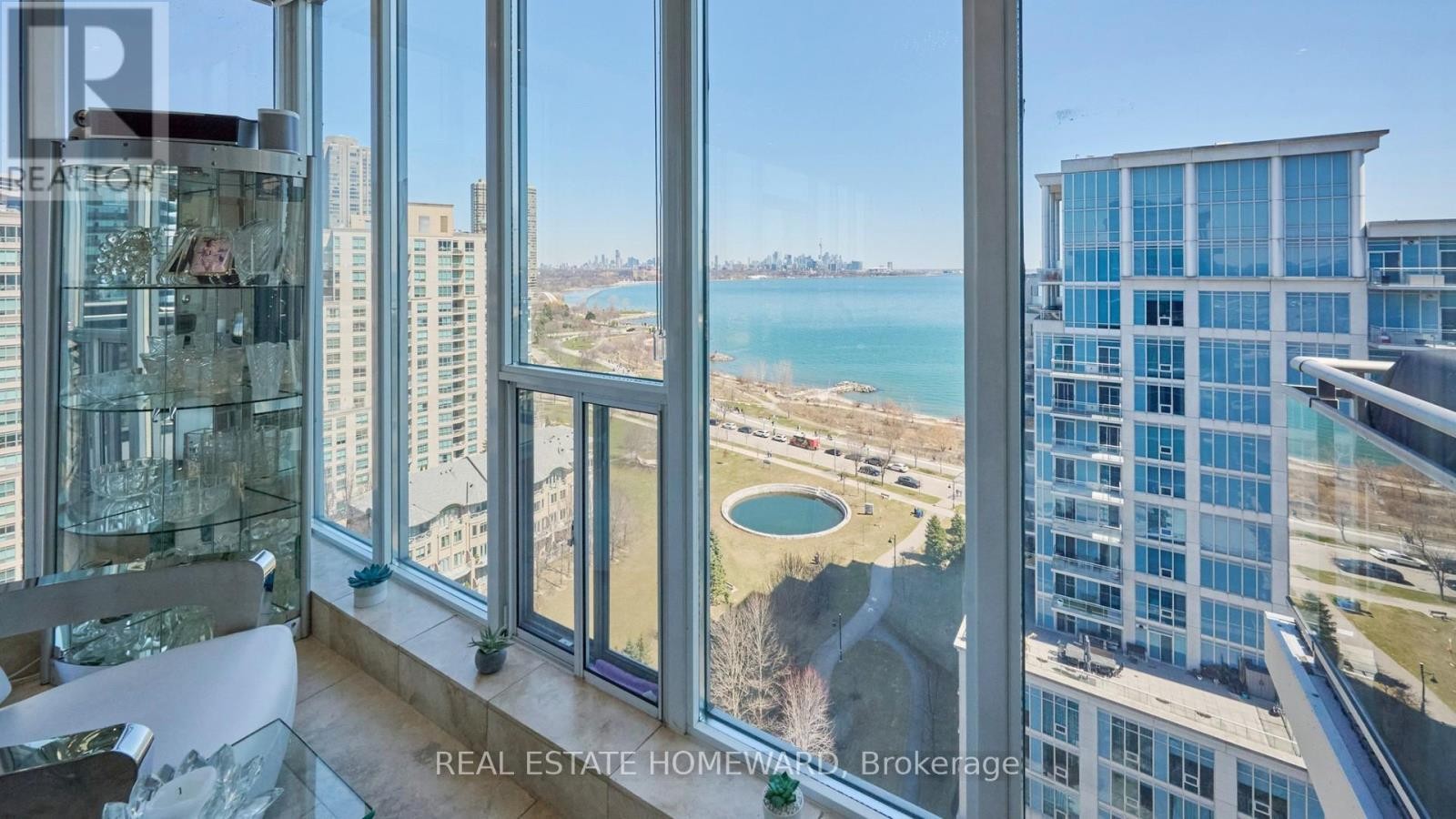 












PH3 - 2119 LAKE SHORE BOULEVARD W

,
Toronto (Mimico),




Ontario
M8V4E8

