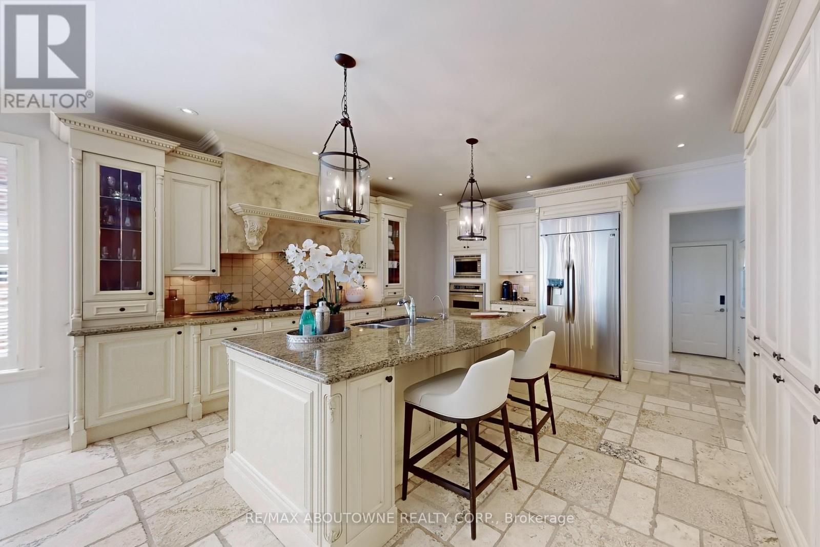 












1175 RIVERBANK WAY

,
Oakville (RO River Oaks),




Ontario
L6H6X4

