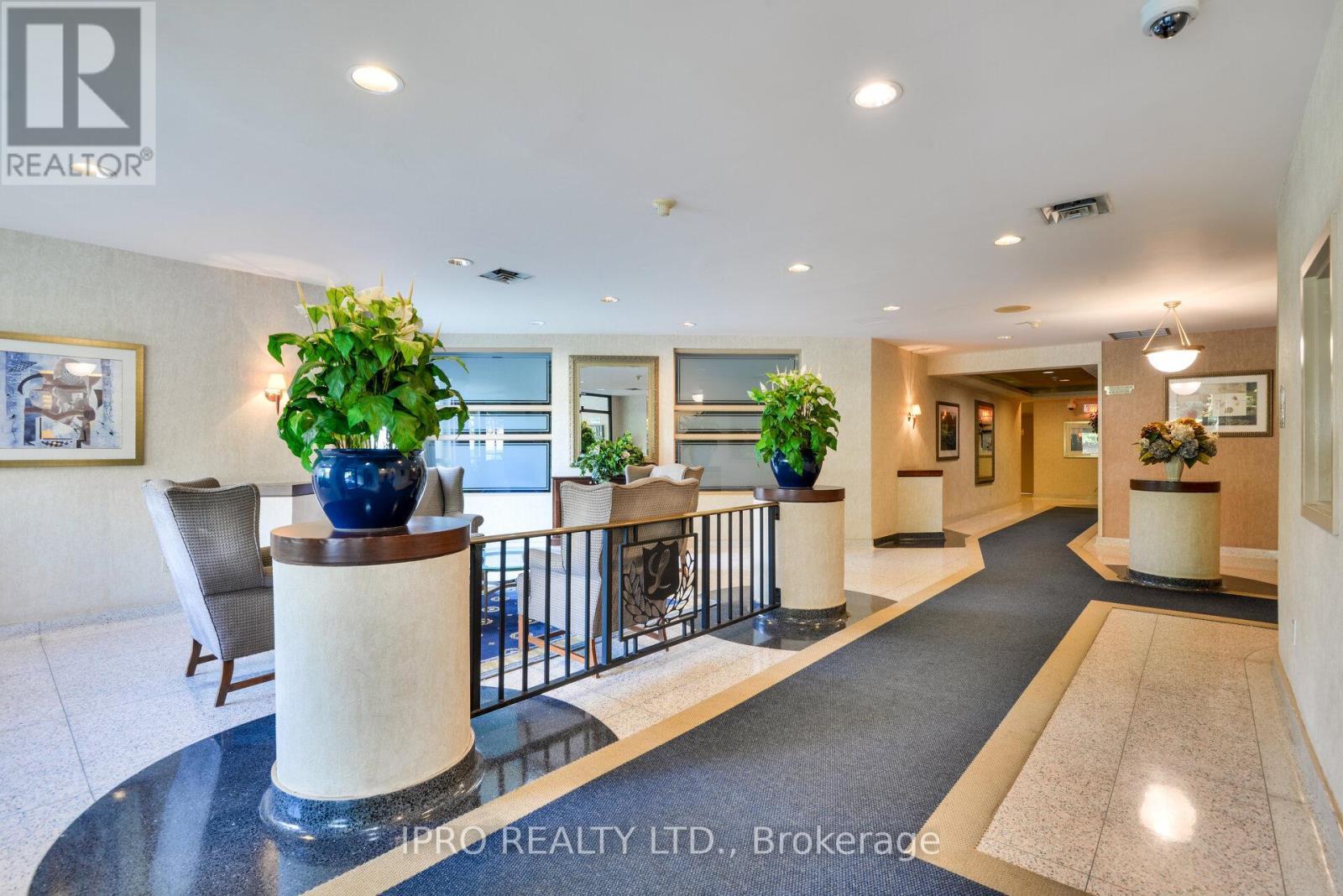 












302 - 12 LAURELCREST STREET

,
Brampton (Queen Street Corridor),




Ontario
L6S5Y4


