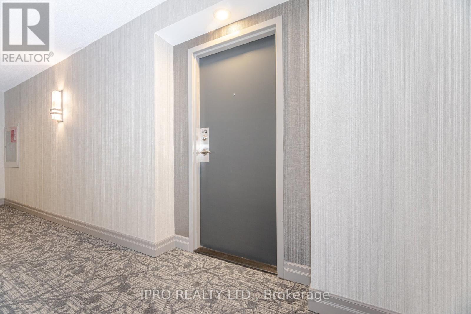 












302 - 12 LAURELCREST STREET

,
Brampton (Queen Street Corridor),




Ontario
L6S5Y4

