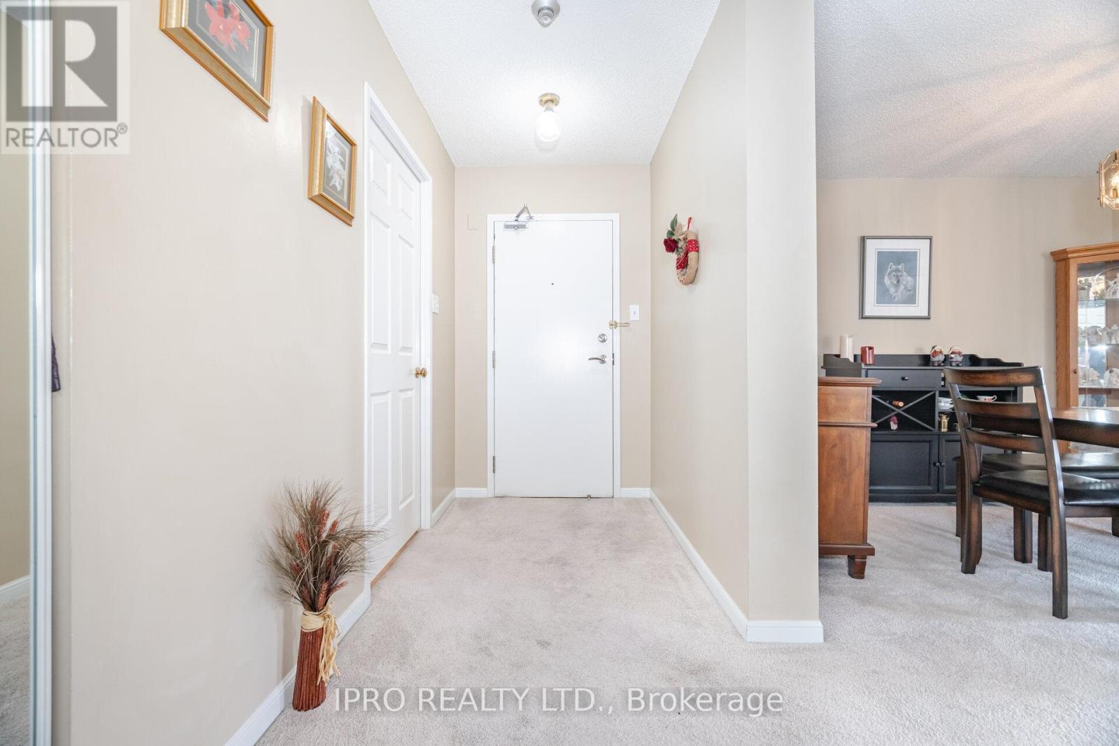 












302 - 12 LAURELCREST STREET

,
Brampton (Queen Street Corridor),




Ontario
L6S5Y4

