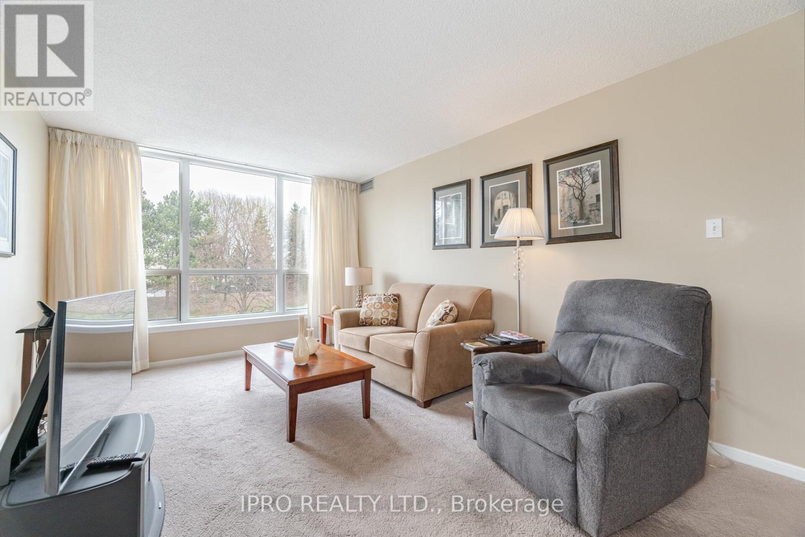 












302 - 12 LAURELCREST STREET

,
Brampton (Queen Street Corridor),




Ontario
L6S5Y4

