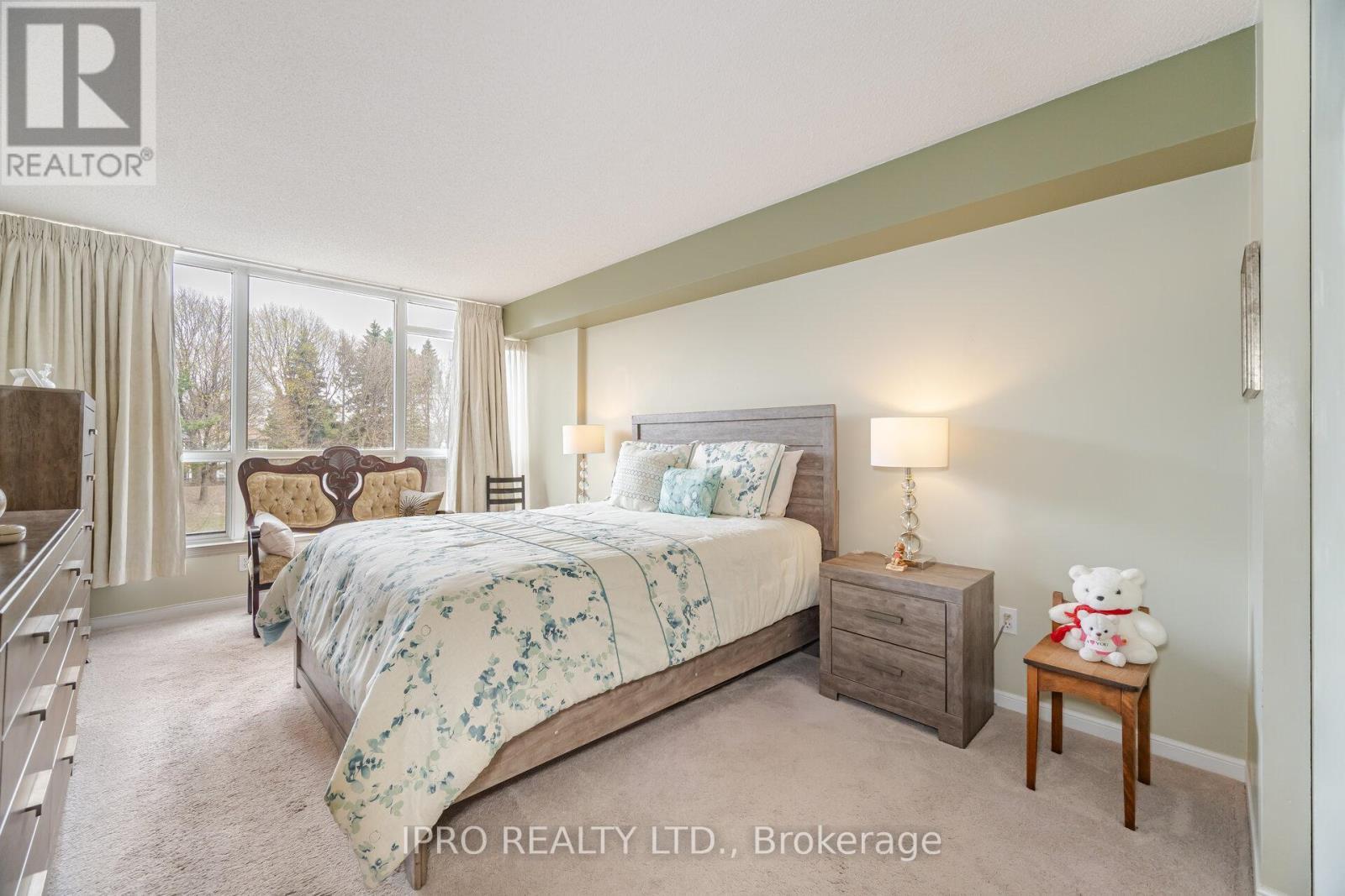 












302 - 12 LAURELCREST STREET

,
Brampton (Queen Street Corridor),




Ontario
L6S5Y4

