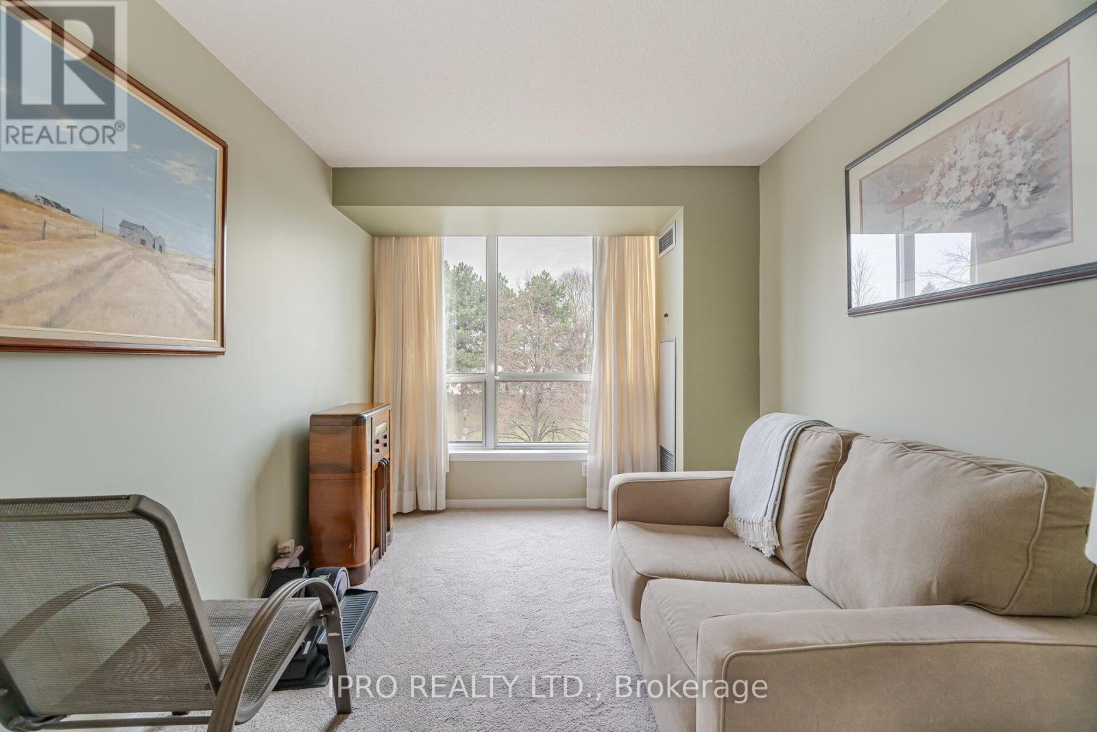 












302 - 12 LAURELCREST STREET

,
Brampton (Queen Street Corridor),




Ontario
L6S5Y4

