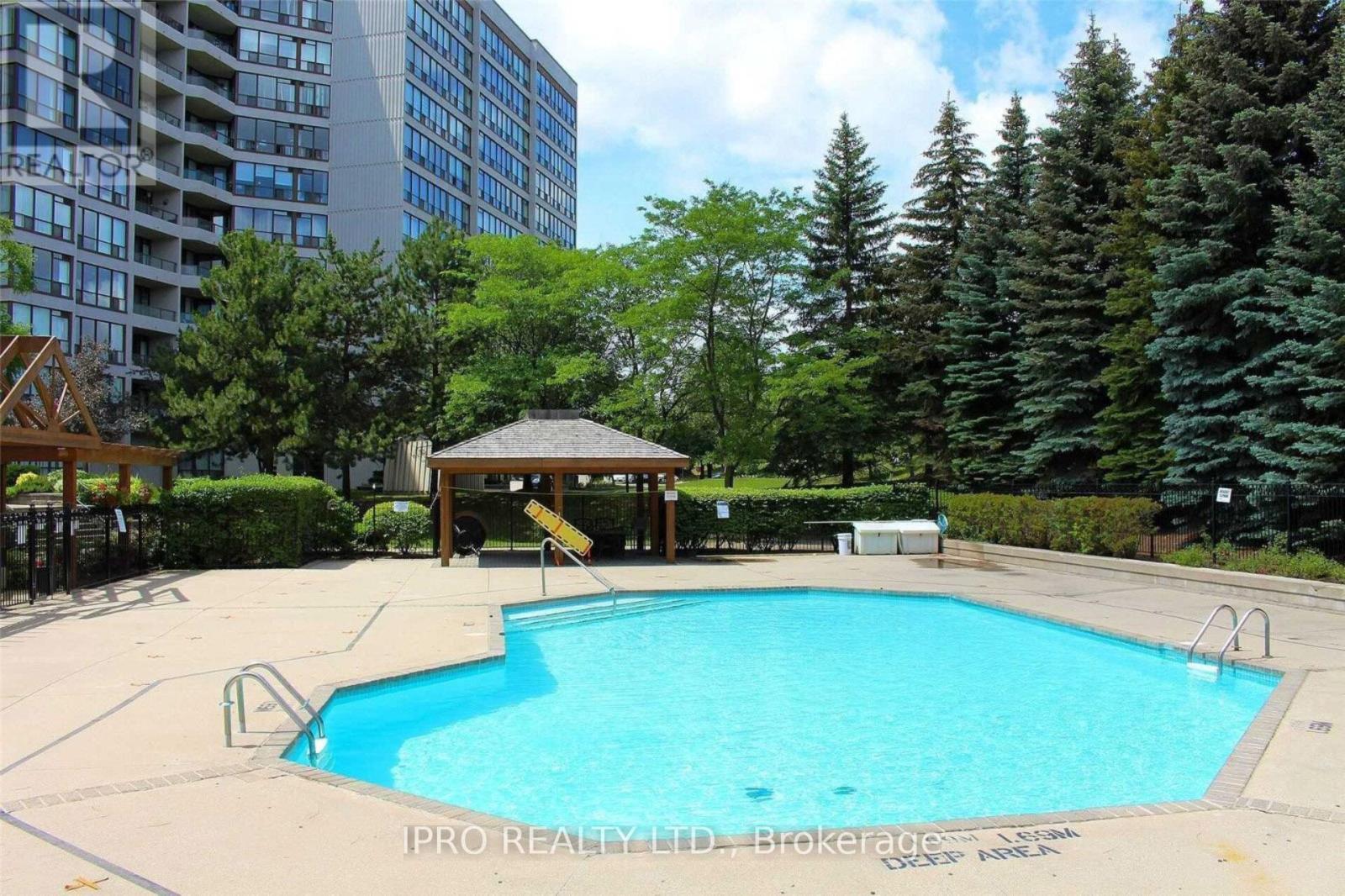 












302 - 12 LAURELCREST STREET

,
Brampton (Queen Street Corridor),




Ontario
L6S5Y4

