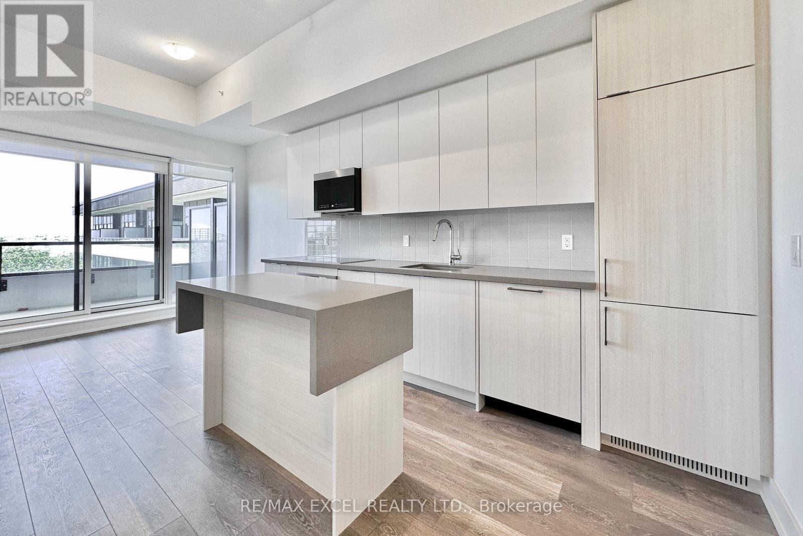 












429 - 2485 TAUNTON ROAD

,
Oakville (RO River Oaks),




Ontario
L6H3R9

