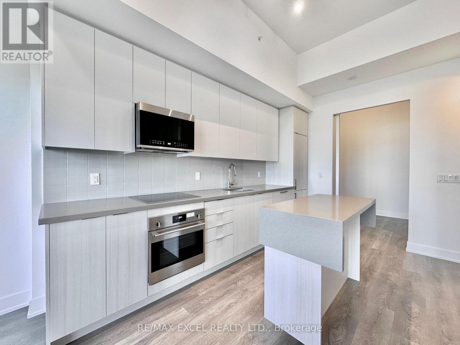 












429 - 2485 TAUNTON ROAD

,
Oakville (RO River Oaks),




Ontario
L6H3R9

