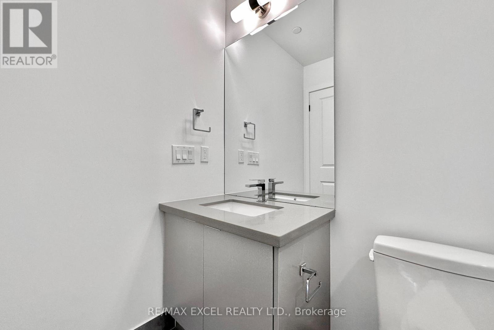 












429 - 2485 TAUNTON ROAD

,
Oakville (RO River Oaks),




Ontario
L6H3R9

