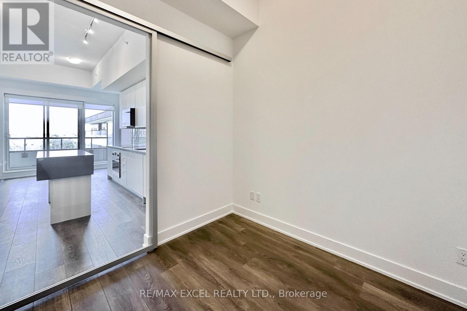












429 - 2485 TAUNTON ROAD

,
Oakville (RO River Oaks),




Ontario
L6H3R9

