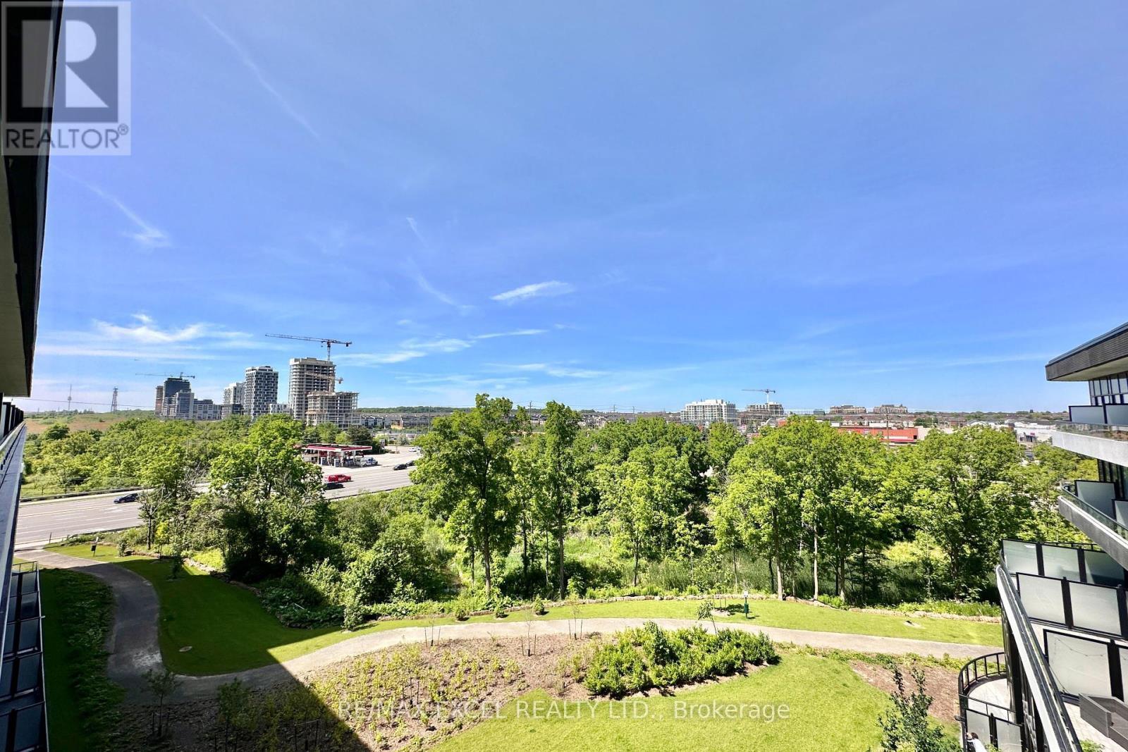 












429 - 2485 TAUNTON ROAD

,
Oakville (RO River Oaks),




Ontario
L6H3R9

