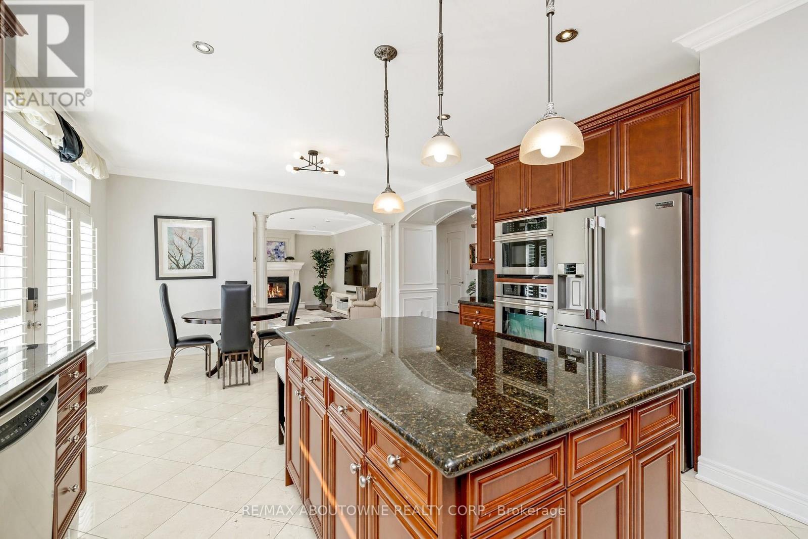 












3168 SADDLEWORTH CRESCENT

,
Oakville (BC Bronte Creek),




Ontario
L6M0A8

