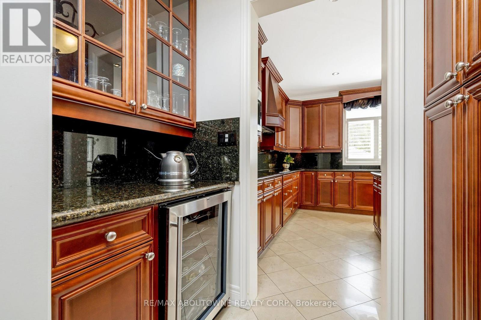 












3168 SADDLEWORTH CRESCENT

,
Oakville (BC Bronte Creek),




Ontario
L6M0A8

