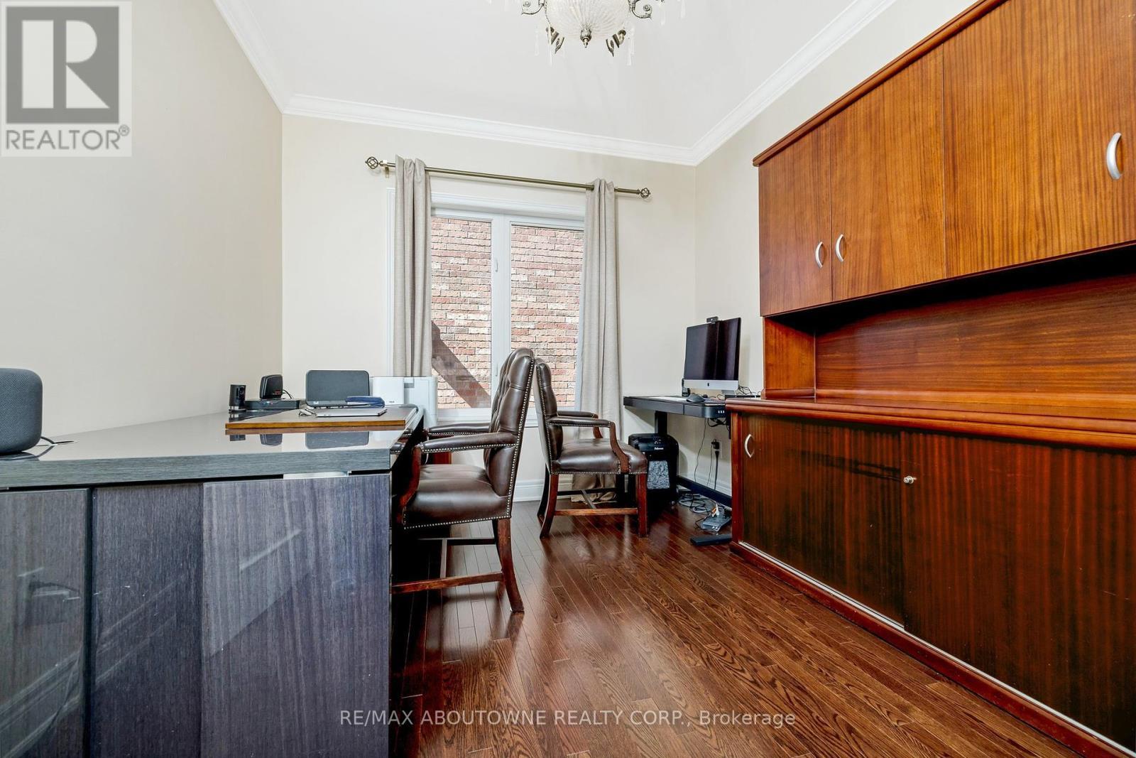 












3168 SADDLEWORTH CRESCENT

,
Oakville (BC Bronte Creek),




Ontario
L6M0A8

