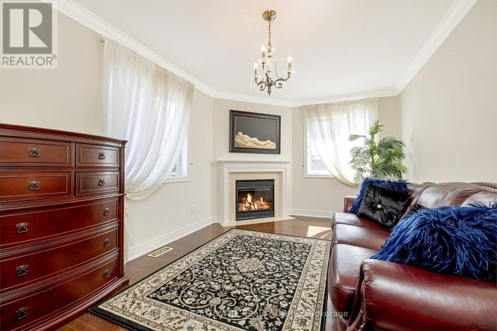 












3168 SADDLEWORTH CRESCENT

,
Oakville (BC Bronte Creek),




Ontario
L6M0A8

