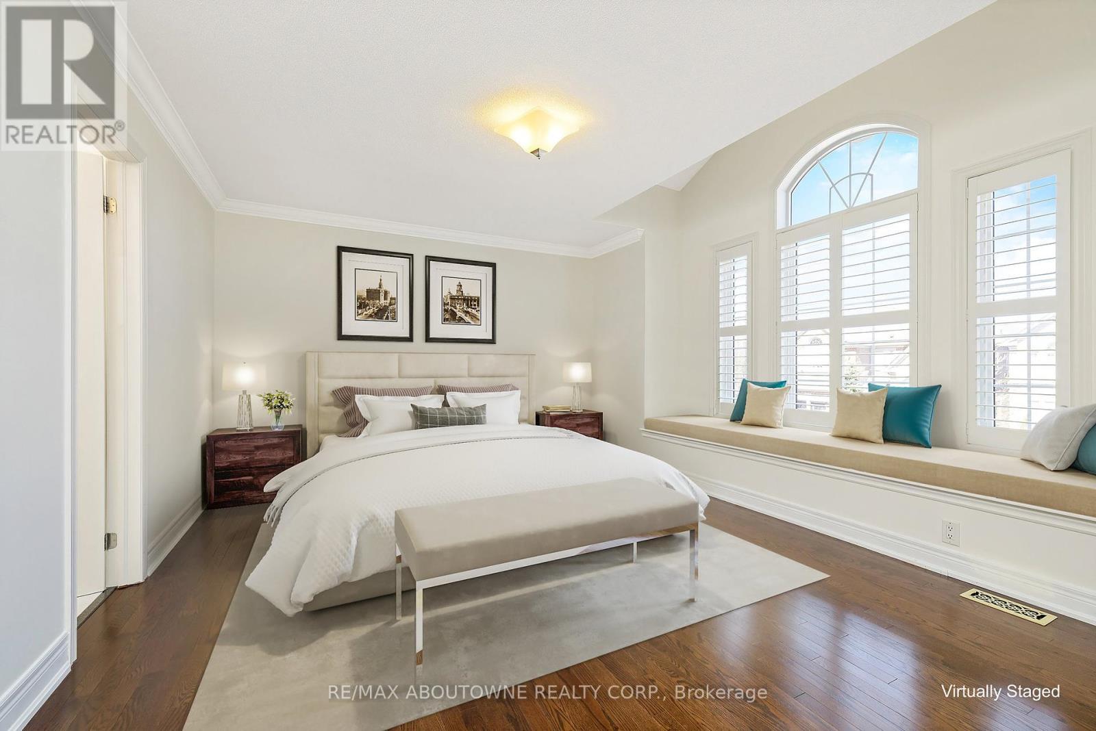 












3168 SADDLEWORTH CRESCENT

,
Oakville (BC Bronte Creek),




Ontario
L6M0A8

