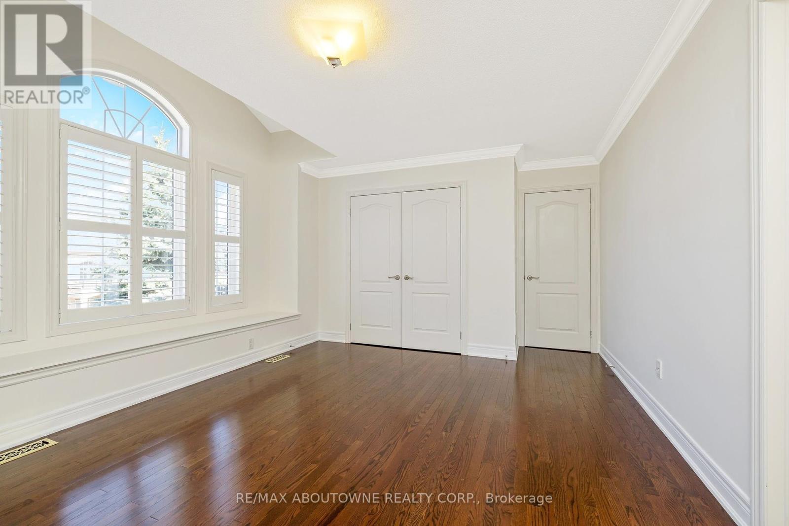 












3168 SADDLEWORTH CRESCENT

,
Oakville (BC Bronte Creek),




Ontario
L6M0A8

