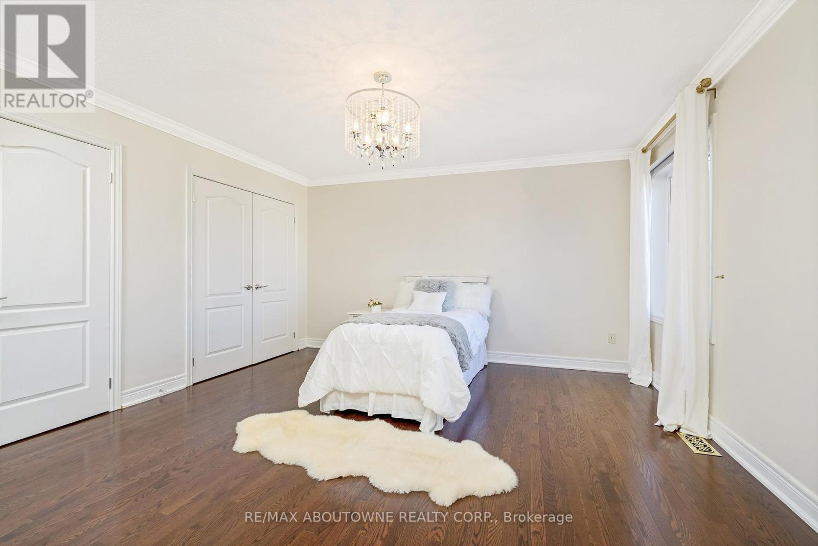 












3168 SADDLEWORTH CRESCENT

,
Oakville (BC Bronte Creek),




Ontario
L6M0A8

