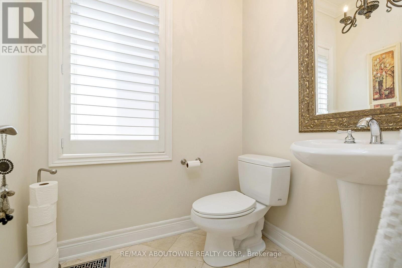 












3168 SADDLEWORTH CRESCENT

,
Oakville (BC Bronte Creek),




Ontario
L6M0A8

